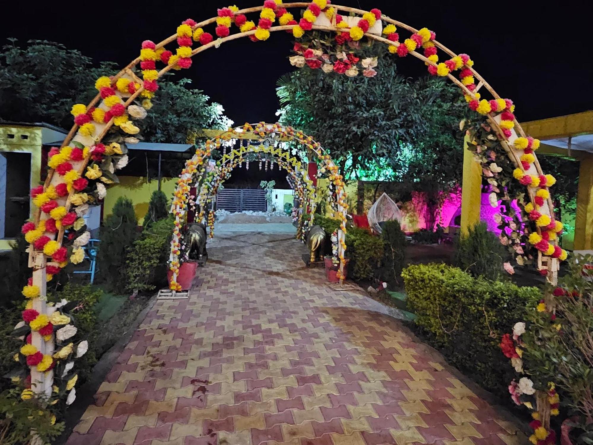 Bundeli Farm Resort & Banquet Orchha Exteriér fotografie